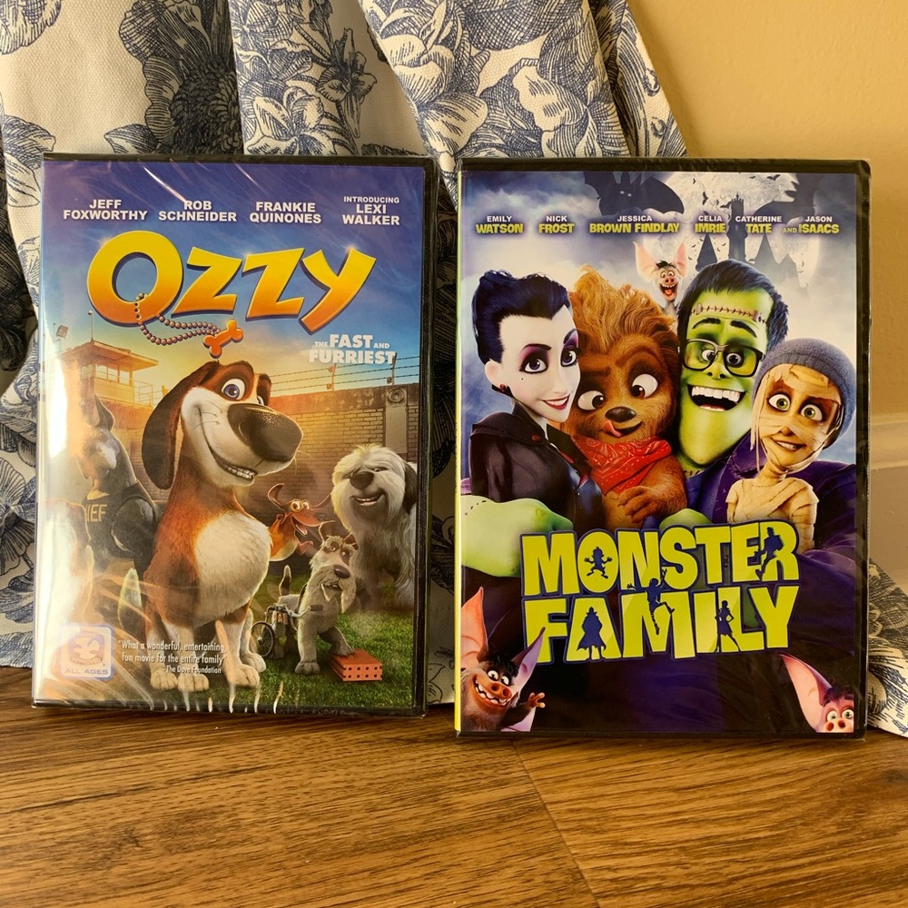⭐️Kids/Family 2 x DVD Bundle NWT